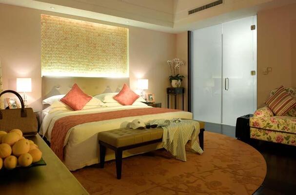 Xinjiang Hongfu Luxemon Hotel