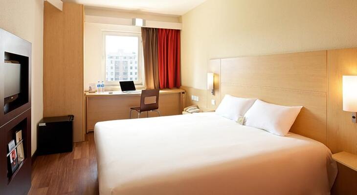 Ibis Hotel Dalian Zhongshan Square