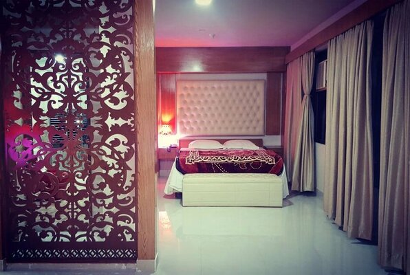 Imperial Hotel International