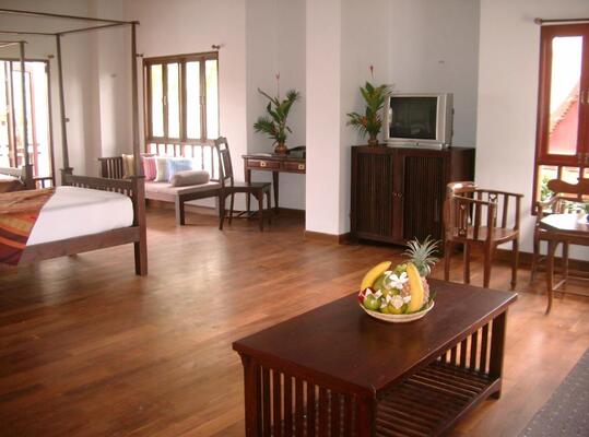 Royal Lanta Resort and Spa