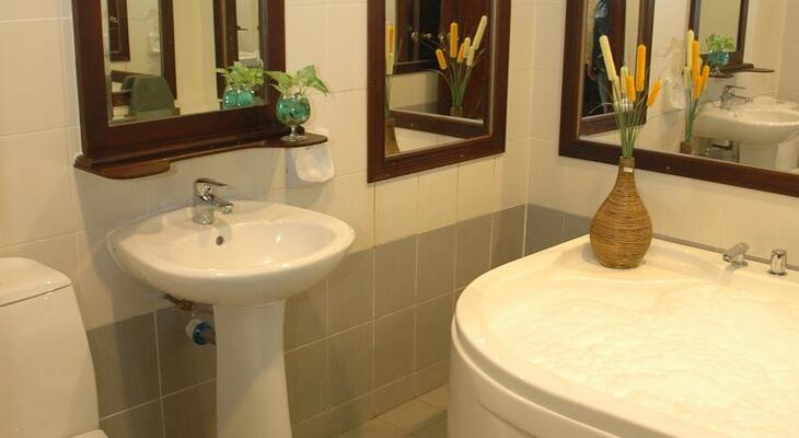 Malacca Straits Hotel