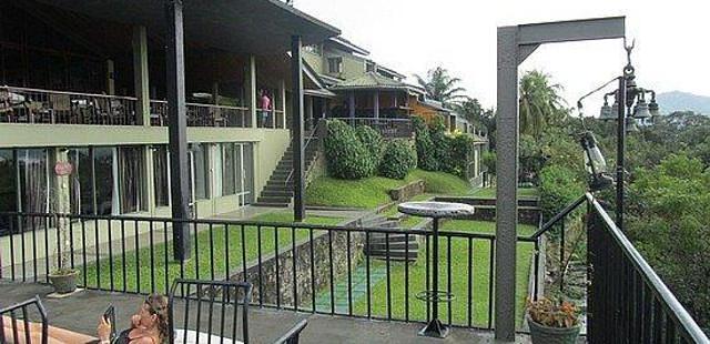 Giritale Hotel