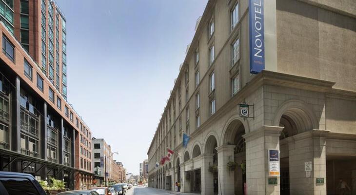 Novotel Toronto Centre