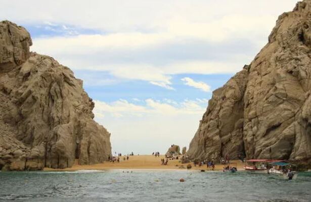 Playa de los Amantes