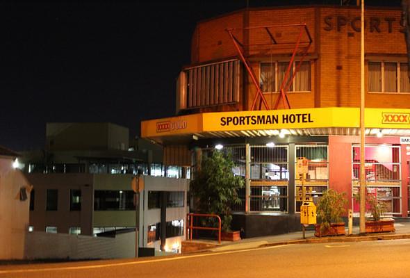 Sportsman Hotel