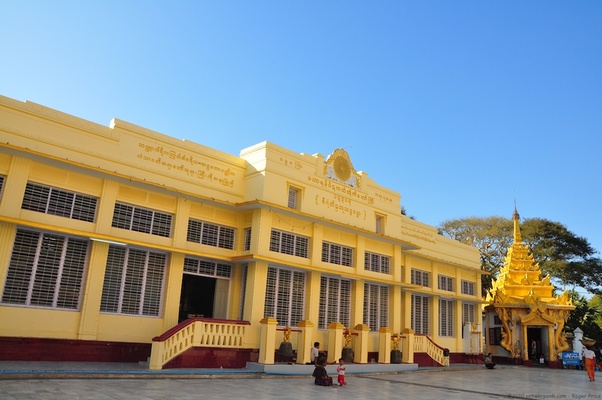 Maha Myat Muni Pagoda- Mahamuni Buddha Temple