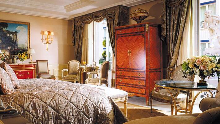 Four Seasons Hotel George V, Paris