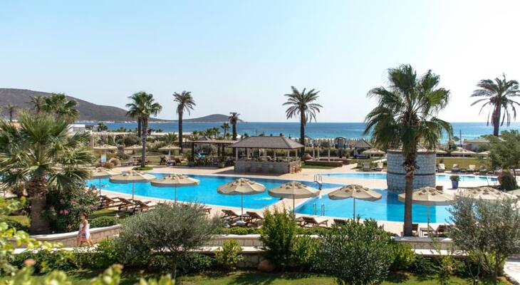 Kairaba AlacatI Beach Resort & Spa