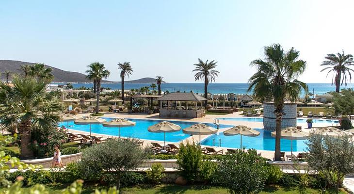 AlacatI Beach Resort & Spa