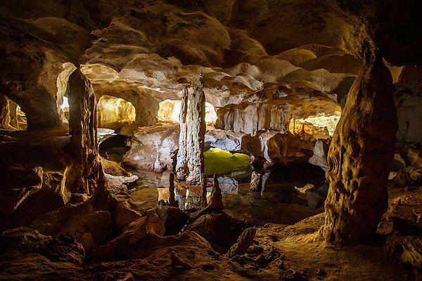 Conch Bar Caves