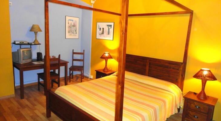 Holland International Rooms