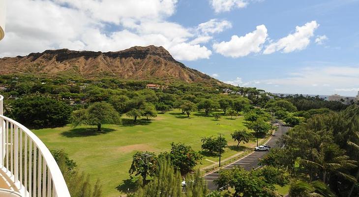 Lotus Honolulu at Diamond Head