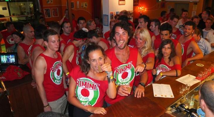 Sunflower Beach Backpacker Hostel & Bar