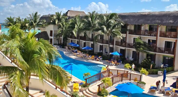 The Reef Coco Beach