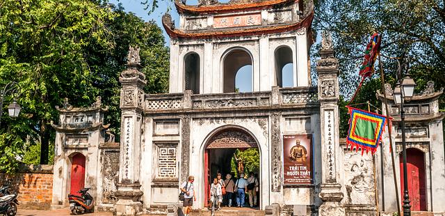 Temple of Literature & National University