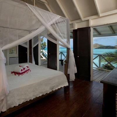 COCOS Hotel Antigua
