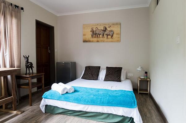 Tanuger Guest House & Travels