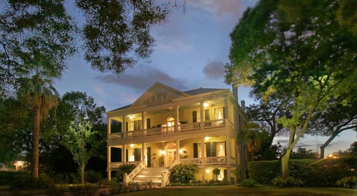 Noble Inns - The Oge House, Inn on the Riverwalk