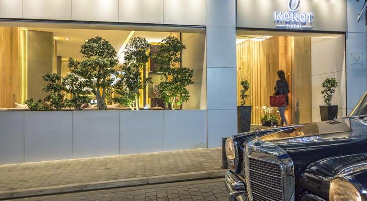 O Monot Luxury Boutique Hotel