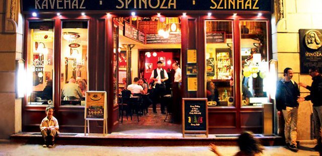 Spinoza Cafe & Restaurant