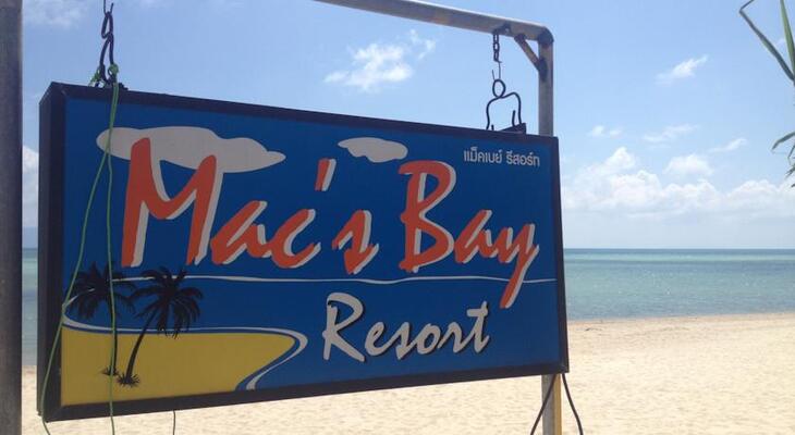Mac's Bay Resort