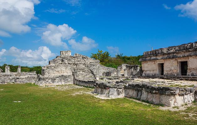 Zona Arqueologica El Rey