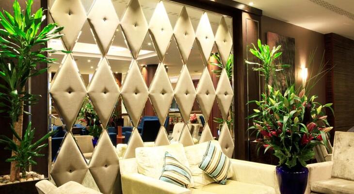 Holiday Inn London - Kensington High St., an IHG Hotel
