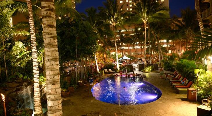 Courtyard by Marriott Waikiki Beach