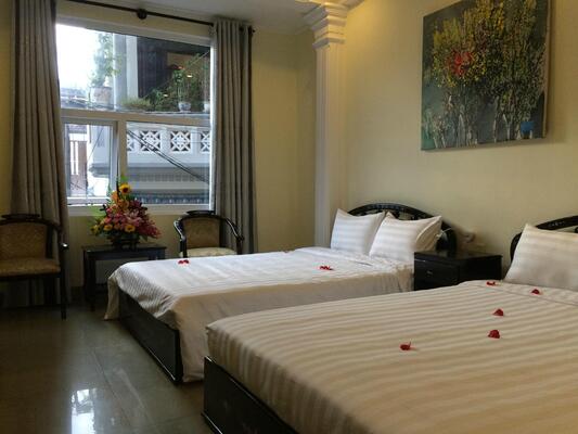 Jade Hotel