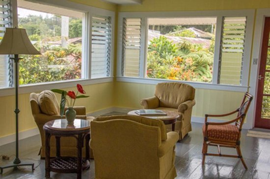 Akiko's Buddhist Bed And Breakfast