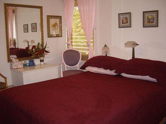 Pineapple Park Hostel - Kona