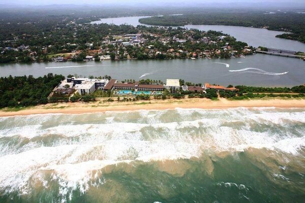 Centara Ceysands Resort & Spa Sri Lanka