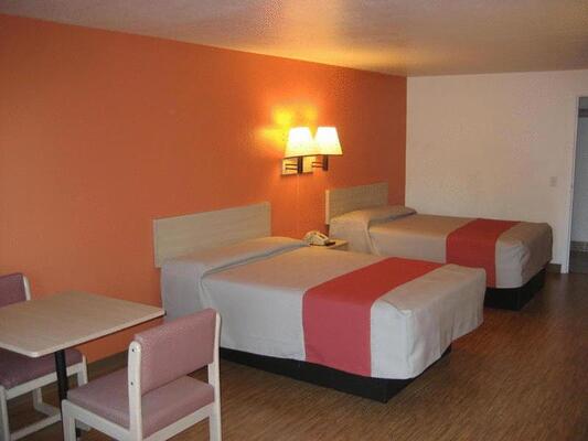 Motel 6 Raleigh Southwest - Cary