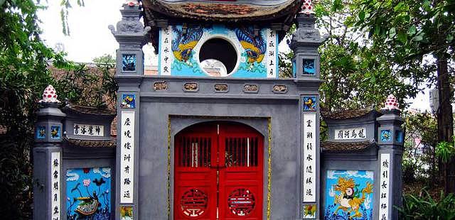 Ngoc Son Temple