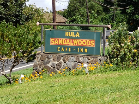 Kula Sandalwoods Inn & Cafe