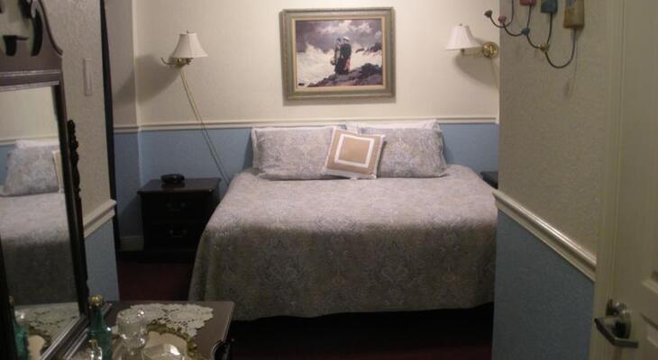 The Hotel Redland