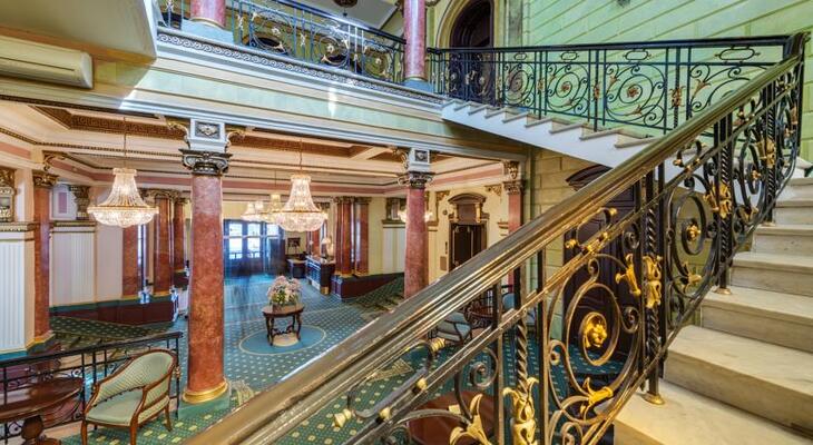 Londonskaya Hotel