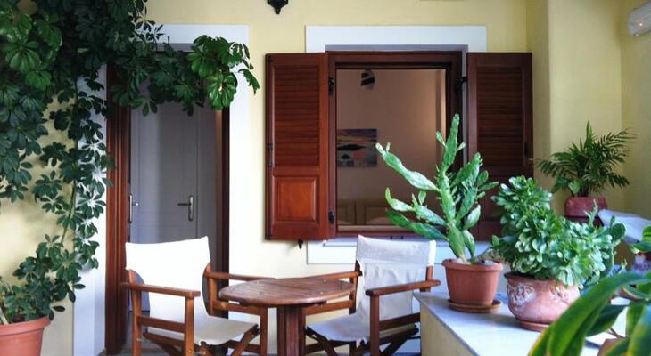 Chez Sophie Rooms & Suites