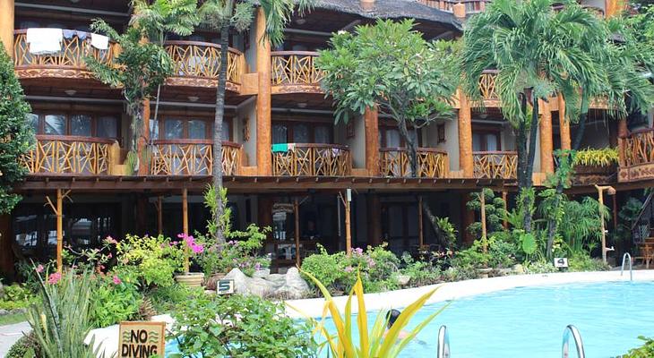 Red Coconut Beach Hotel