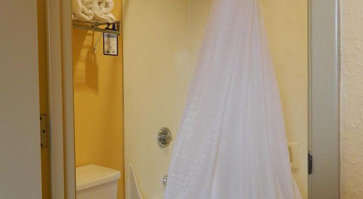 Best Western Carlton Suites