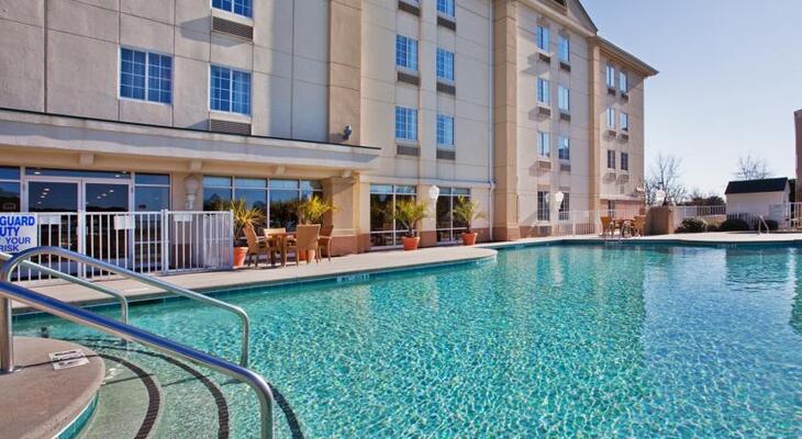 Holiday Inn Express Myrtle Beach-Broadway@The Beach, an IHG Hotel
