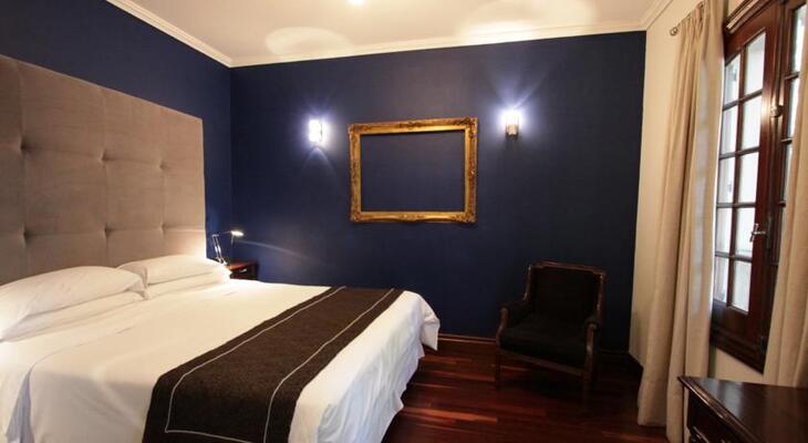 Miravida Soho Hotel & Wine Bar