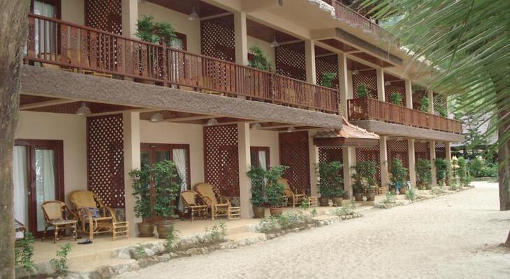 Haad Khuad Resort