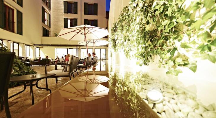 Hotel Tres by Petit Palace