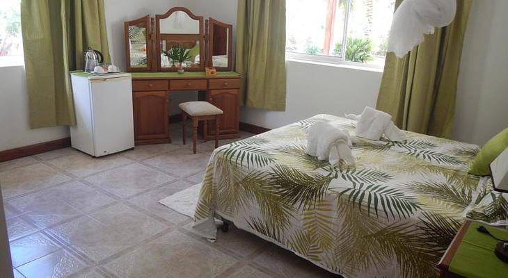 Le Chevalier Bay Guesthouse