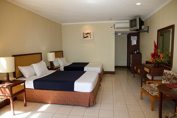 Tanoa Skylodge Hotel