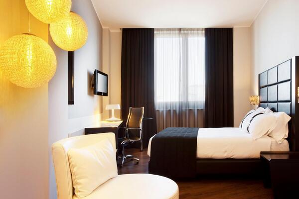 Holiday Inn Genoa City , An IHG Hotel