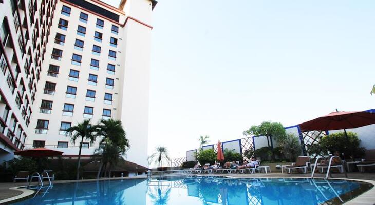Amora Resort Tapae Chiangmai