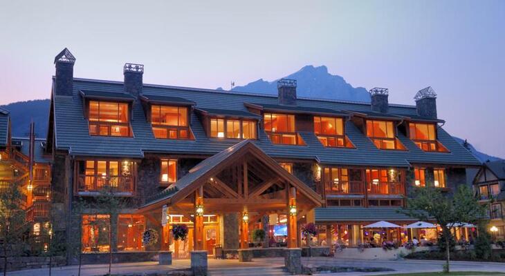 Fox Hotel & Suites