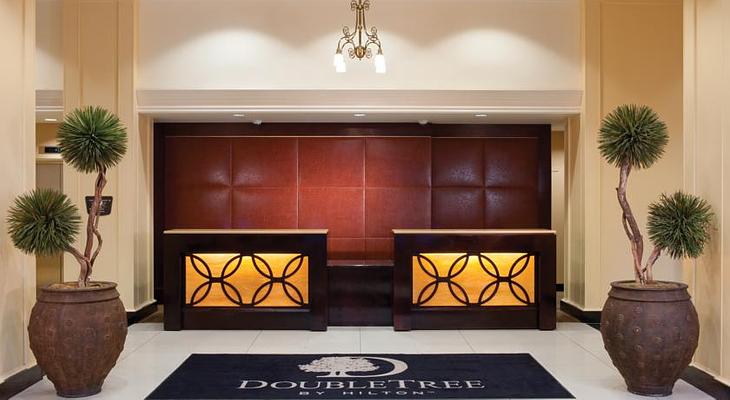 DoubleTree Suites by Hilton Hotel Detroit Downtown - Fort Shelby